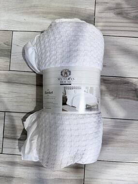 My Texas House Ella Manta White King Size Blanket Brand New Rustic/Cottage